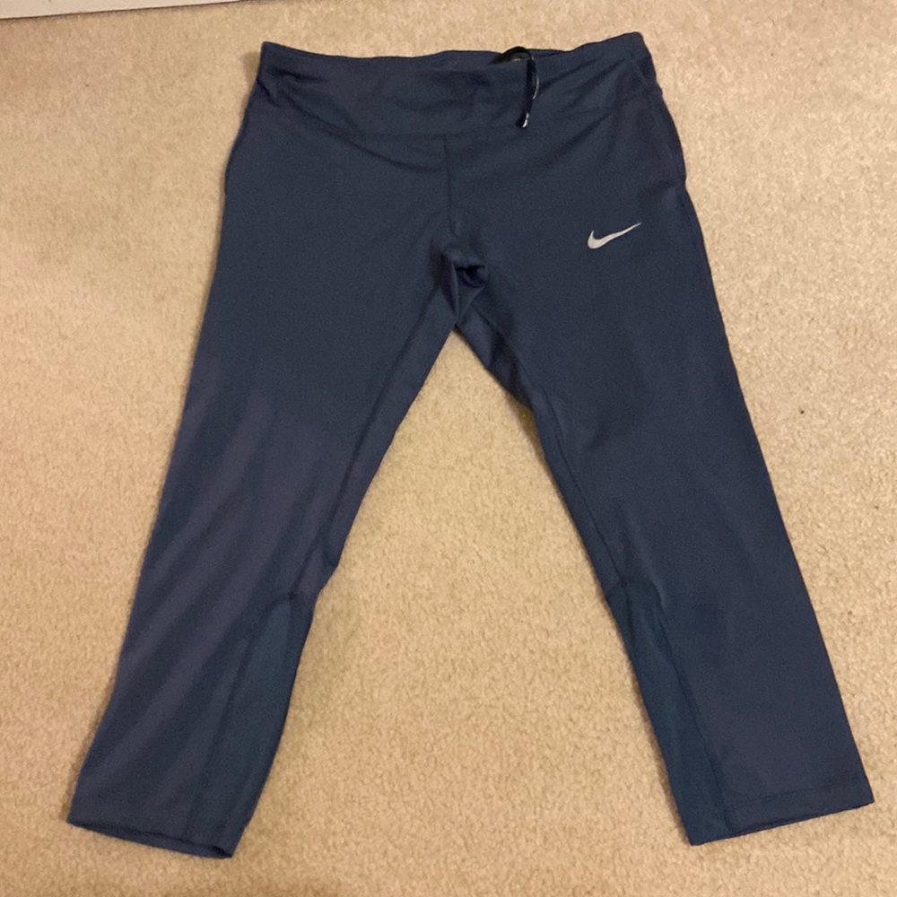 nike capri leggings